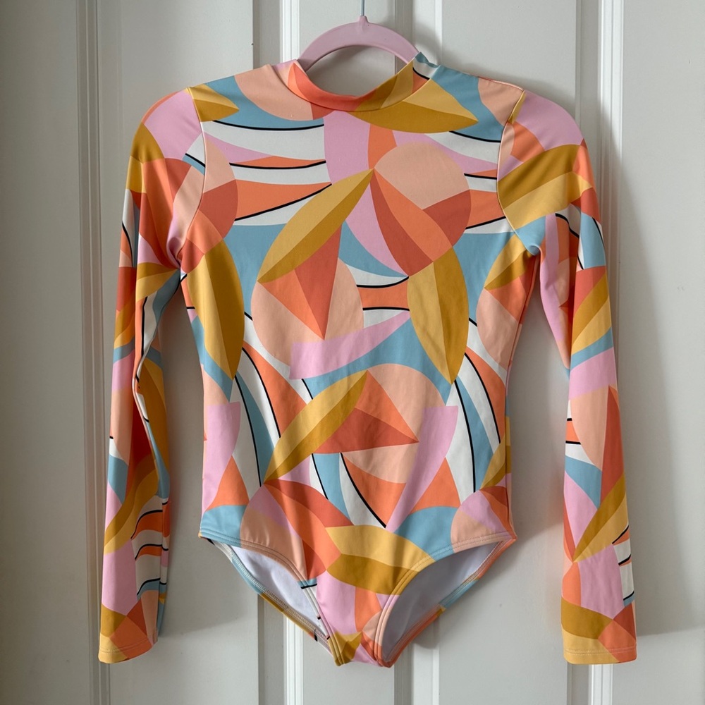 Building Girls’ Surf Bodysuit Rashguard